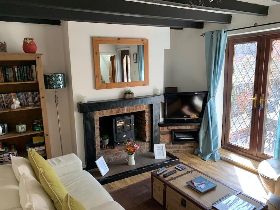 Award Winning Pet Friendly Paddock Cottage Whitby Exteriér fotografie
