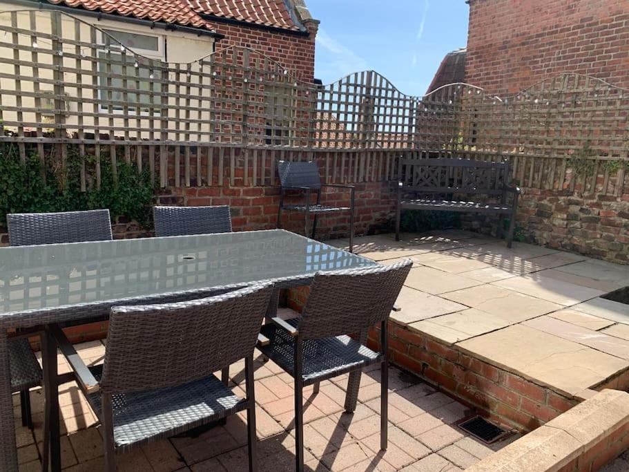 Award Winning Pet Friendly Paddock Cottage Whitby Exteriér fotografie
