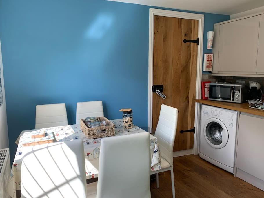 Award Winning Pet Friendly Paddock Cottage Whitby Exteriér fotografie