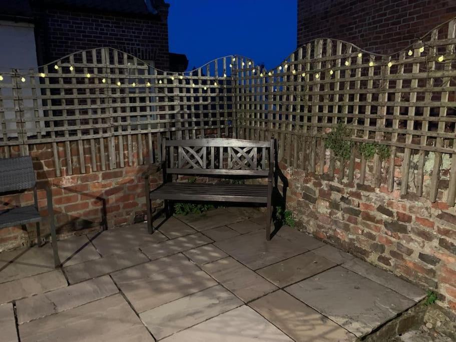 Award Winning Pet Friendly Paddock Cottage Whitby Exteriér fotografie